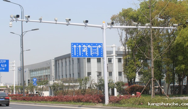 交通监控杆件
